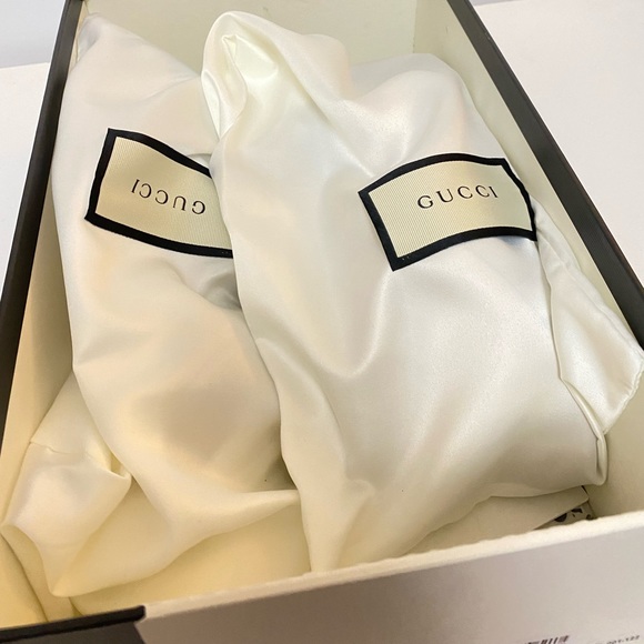 GUCCI Metallic Leather Sandals - Picture 9 of 13